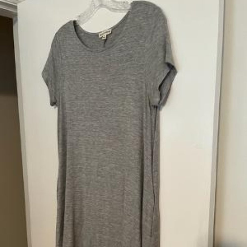 Light Gray T-shirt Swing Dress w/Pockets, Size Small